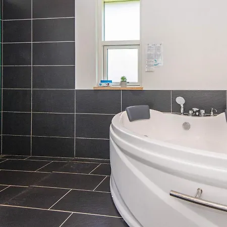 8 Person In Silkeborg-by Traum بيت للعطل