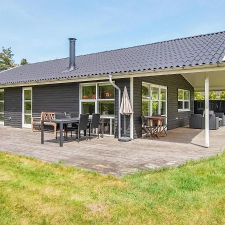 8 Person In Silkeborg-by Traum